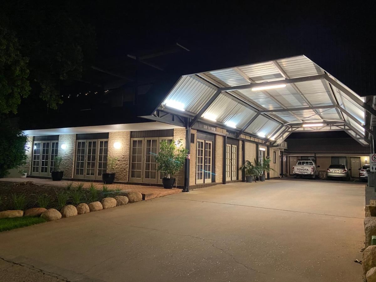 Motel Seasons Motor Dubbo